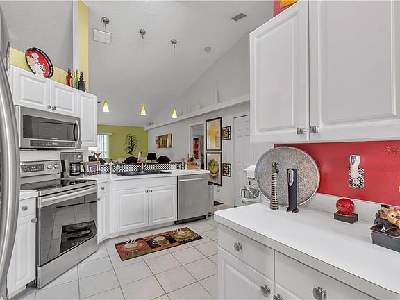 5th image of 10560 Alvarado Ct #10560