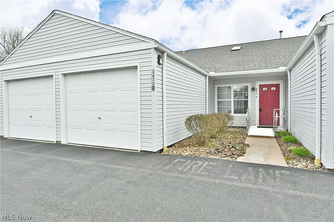 3473 Ivy Hill Cir Unit D photo 1