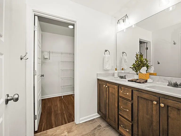 406 Bender Ct — Photo 18