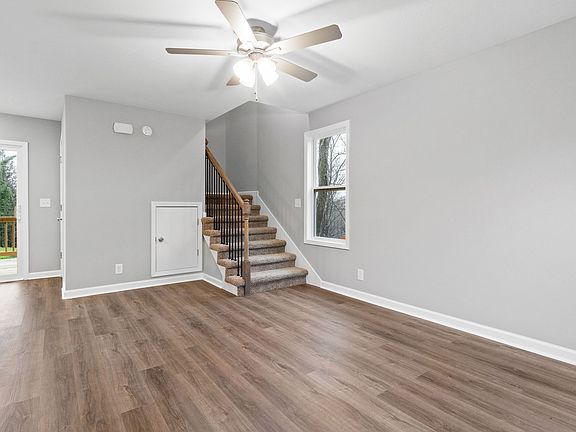 5th image of 704 Perkins Ave