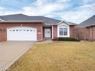 1912 Sinclair Ct, Bloomington, IL 61704