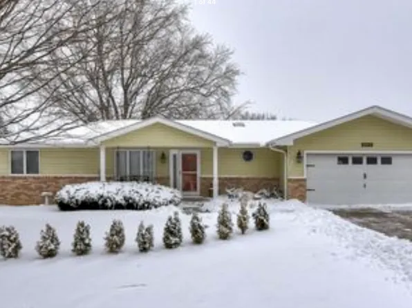 4845 Hiland Dr, Blair, NE 68008