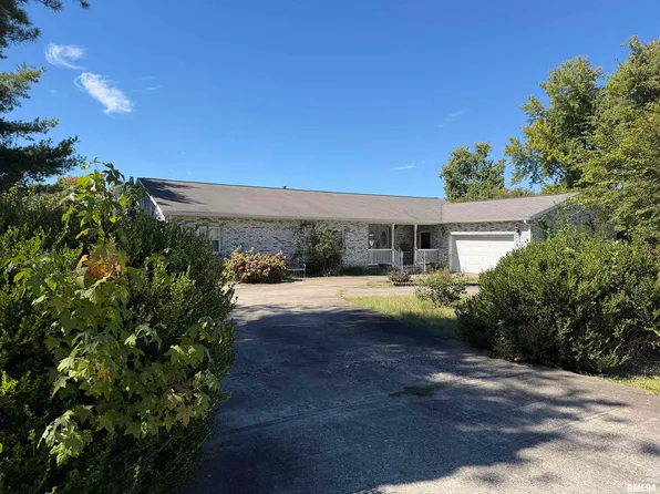 111 Stork St, Anna, IL 62906