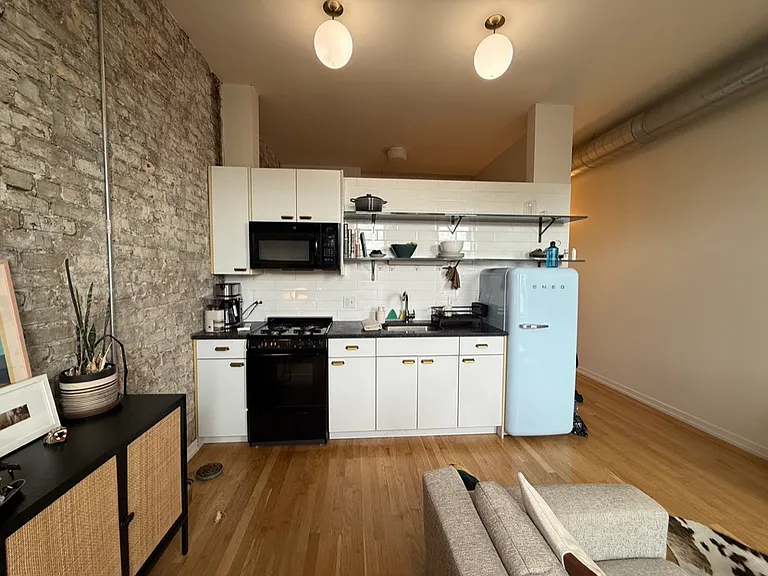 1422 N Milwaukee Ave #308 — Photo 2