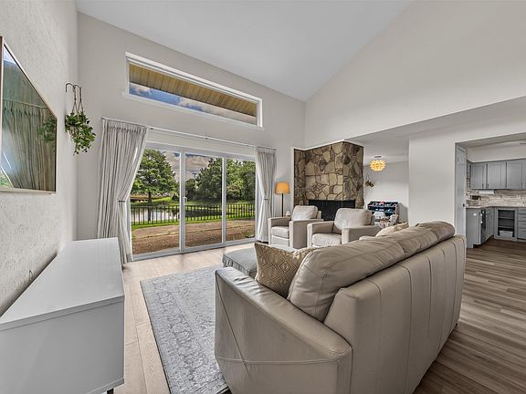 5th image of 1827 Lakecrest Cir