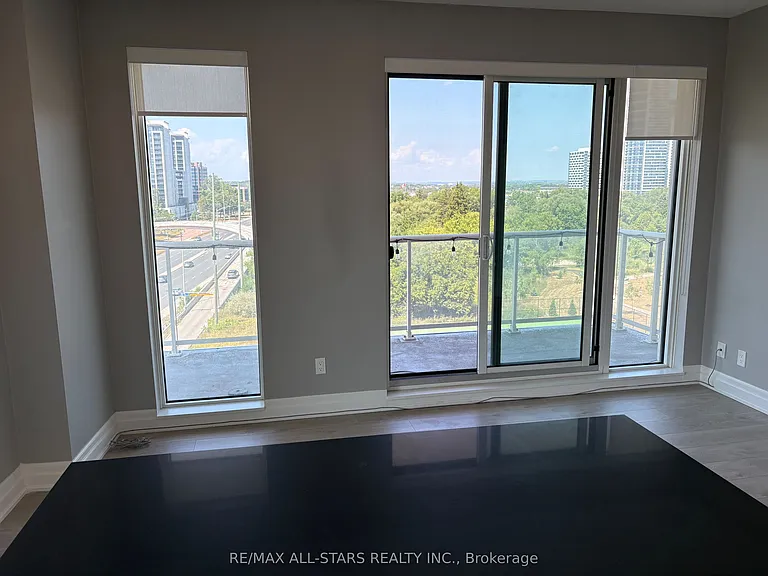 10 Rouge Valley Dr W #622 — Photo 5