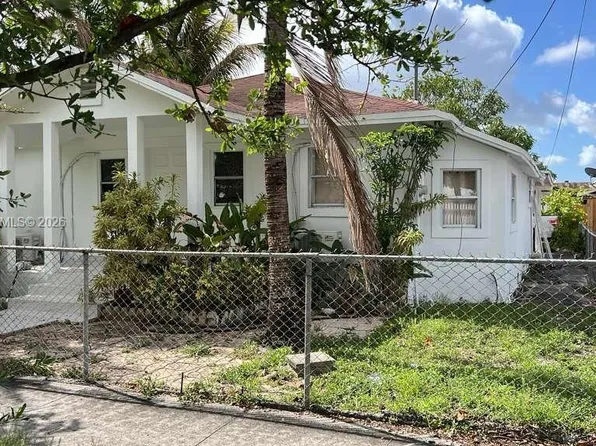 2456 NW 28th St, Miami, FL 33142