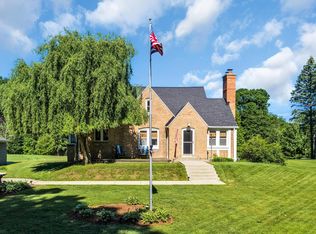 5835 S 92nd STREET, Hales Corners, WI 53130