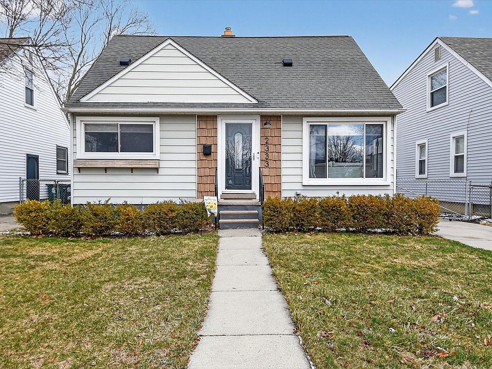 1st image of 2333 Barrett Ave