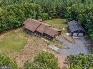 3804 Pious Ridge Rd, Berkeley Springs, WV 25411