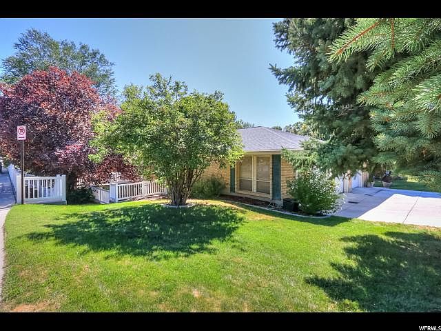 1st image of 2444 E Sunnyside Ave