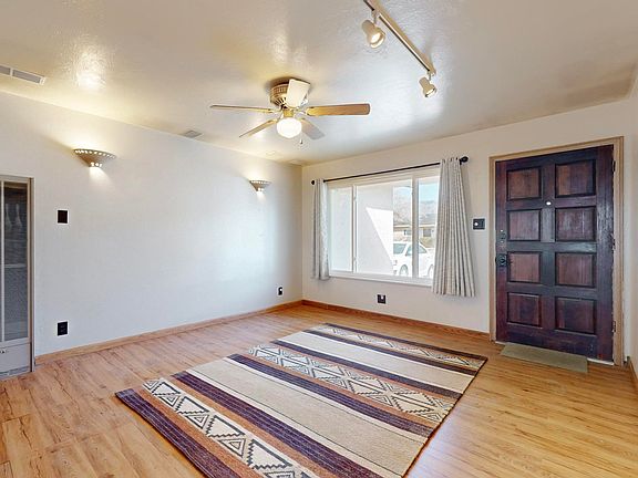 5th image of 1621 Muriel St NE