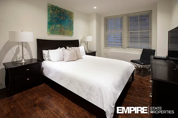 Bedroom, photo 1