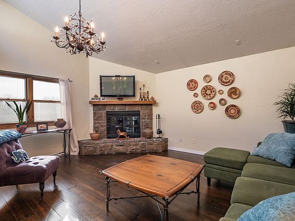 5th image of 7339 Prairie Rd NE