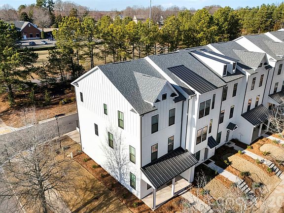 2nd image of 604 District Ct