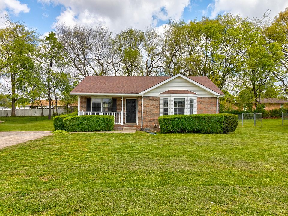 1st image of 579 Oakmont Dr