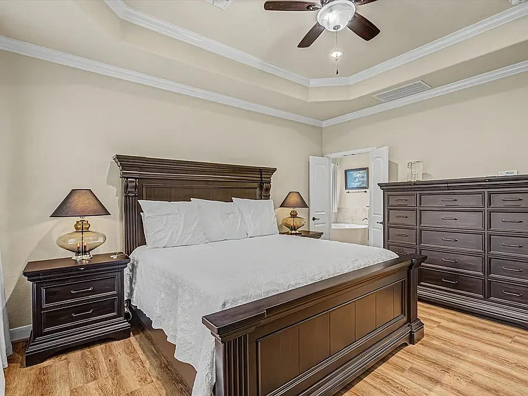 102 N Victoriana Cir — Photo 20