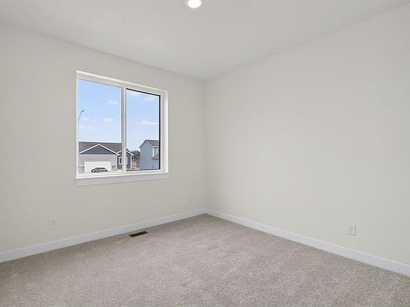 4th image of 850 11th St