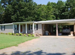 593 Museville Rd, Penhook, VA 24137