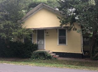 2902 W John St, Champaign, IL 61821