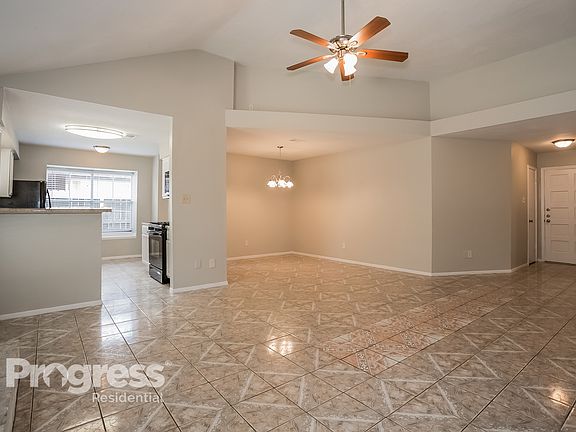 5th image of 22030 Kenlake Dr