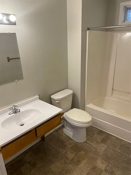 2 bed, 1.0 bath, 750 sqft, $1,150 — Photo 3