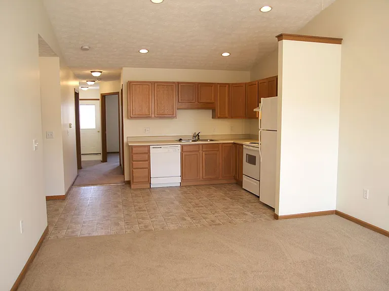 107 Brookside Dr — Photo 4