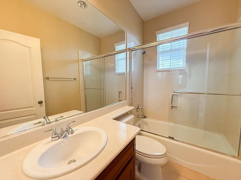 342 Stanforth Ct — Photo 43