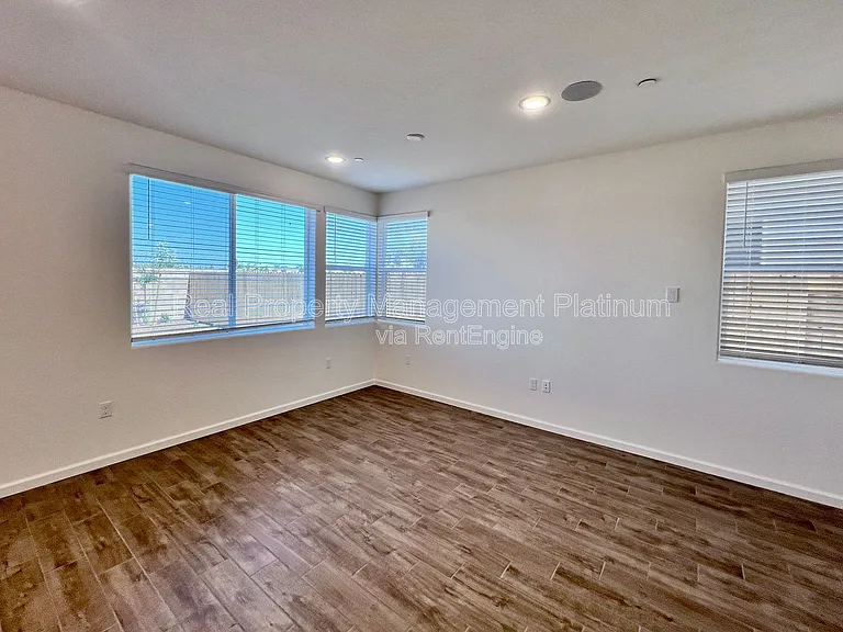 2059 N Wagon Ln — Photo 18