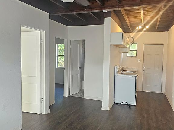 2nd image of 617 Sears Ave NE