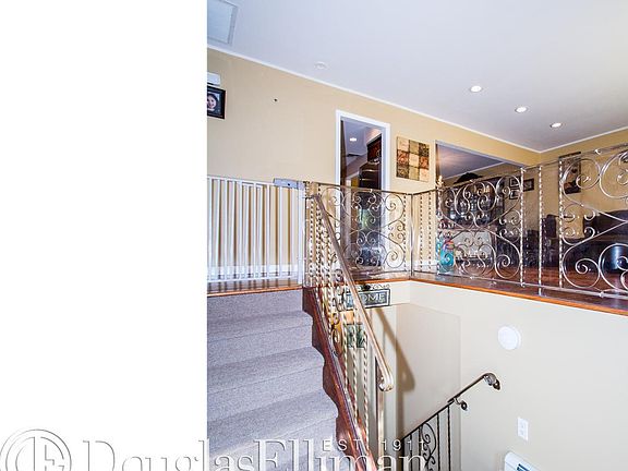 3rd image of 7 Burnside Ct