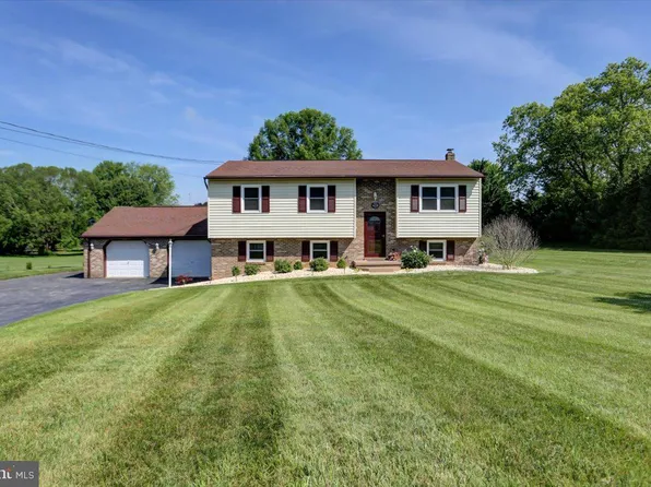 4631 Church Rd, Chambersburg, PA 17202
