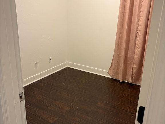 4th image of 919 Lovett Ct