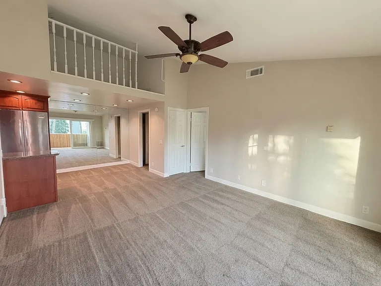 400 N Myers St N #10 — Photo 9