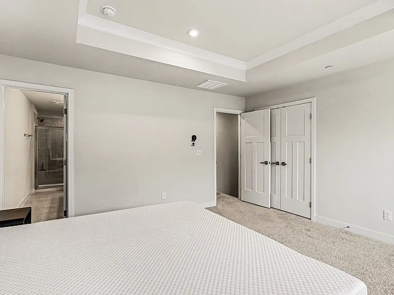 1049 Mountain View Dr — Photo 8