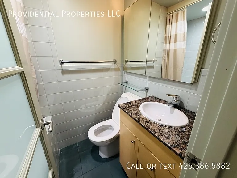 2113 N 37th St #1 — Photo 16