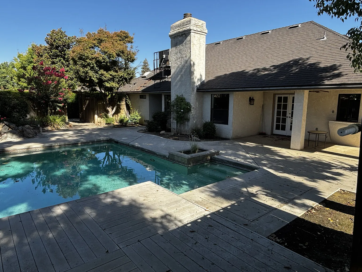 3 bed, 2000 sqft, $2,900 — Photo 3