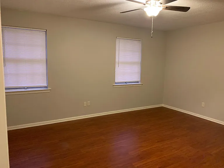 487 Dickinson St — Photo 12