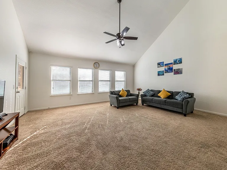 925 Woodduck Trl — Photo 23