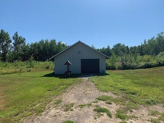 2nd image of 36043 Highway 200