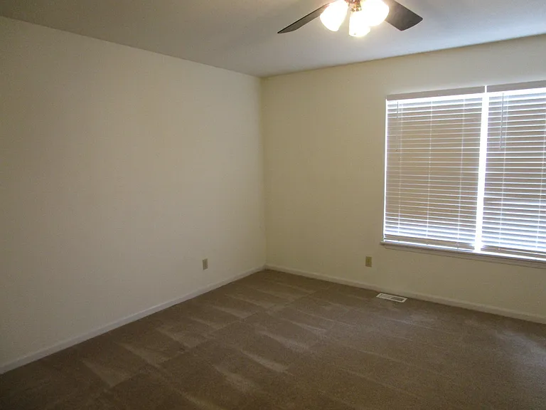 2406 Calder Ct — Photo 25