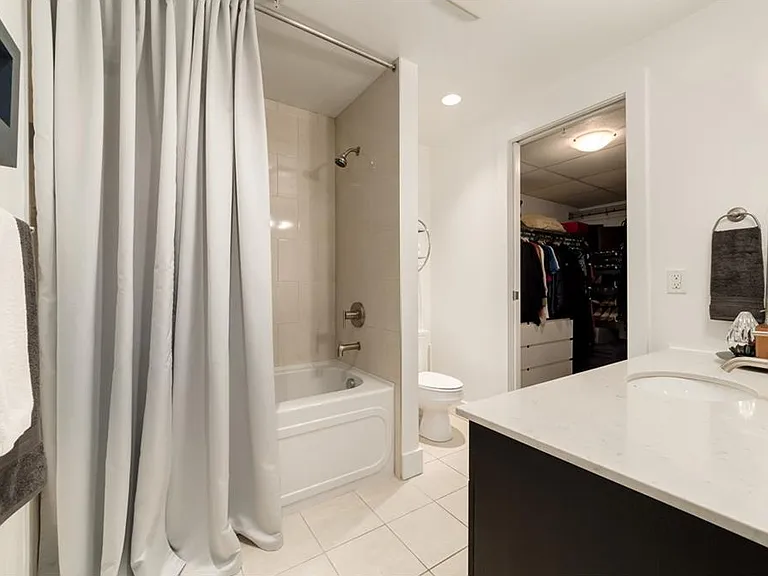 433 11th Ave SE #904 — Photo 25