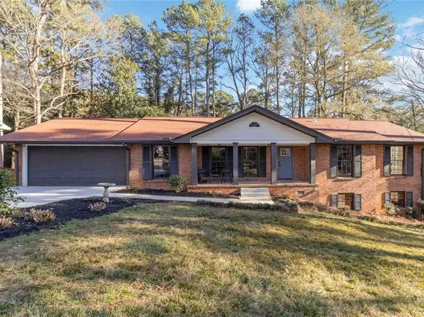 2927 Ponderosa Cir, Decatur, GA 30033
