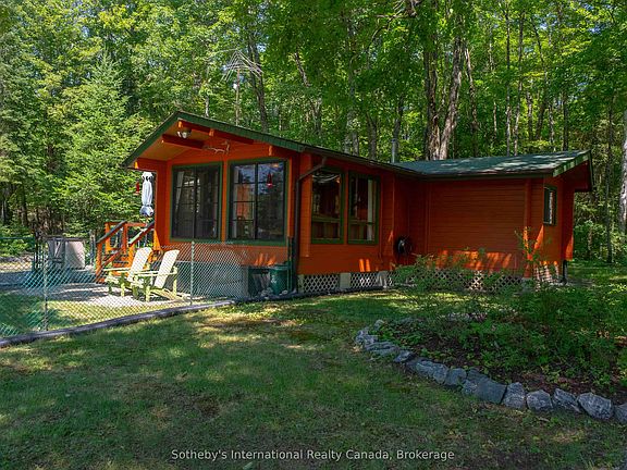 5th image of 1041 Crockford Ln S