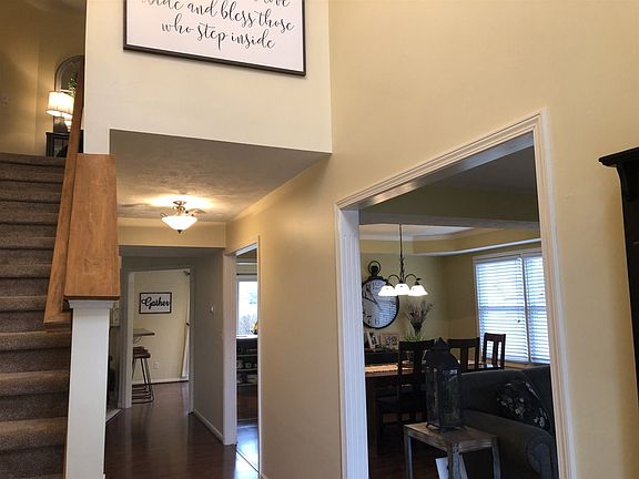 2nd image of 1306 S Drew Ln