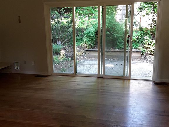 2nd image of 1607 152nd Ave SE