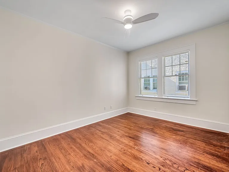 2115 W Hills Ave — Photo 47