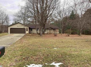 6606 W Goose Lake Rd, Lake city, MI 49651