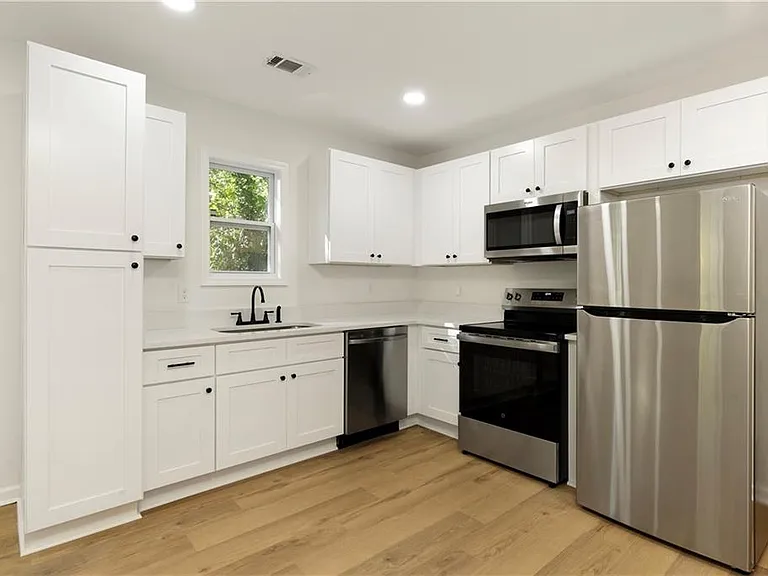 1015 Sims St SW — Photo 16