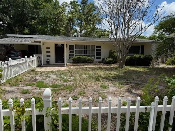 2451 Loma Linda St, Sarasota, FL 34239